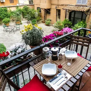 Casa Del Moro - Romantic Loft In Trastevere Holiday home Rome